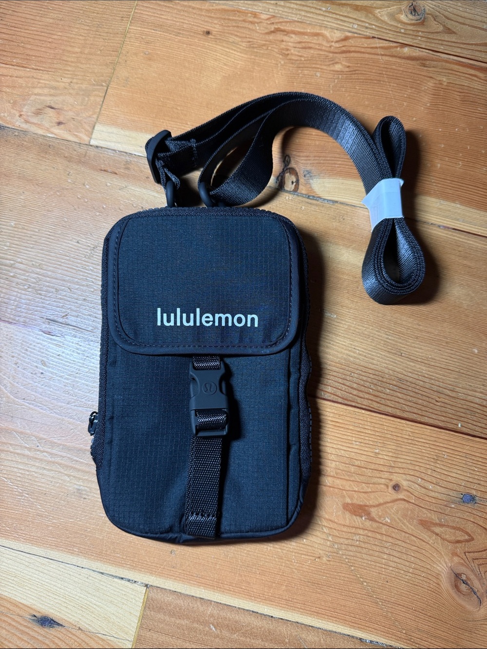 🌷 NWT Lululemon Zip-Top Crossbody Bag